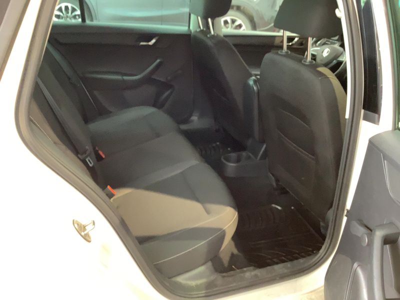 Skoda Rapid Spaceback 1.2 TSI Ambition — zdjęcie 14