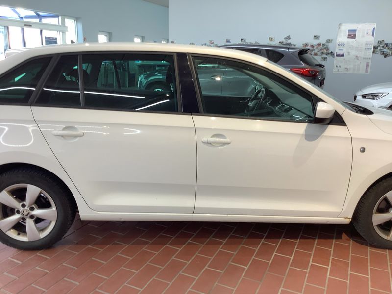 Skoda Rapid Spaceback 1.2 TSI Ambition — zdjęcie 7