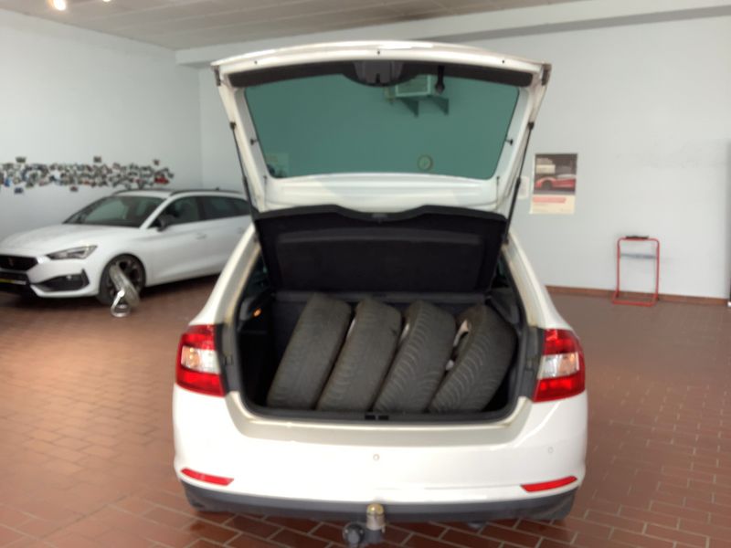 Skoda Rapid Spaceback 1.2 TSI Ambition — zdjęcie 10