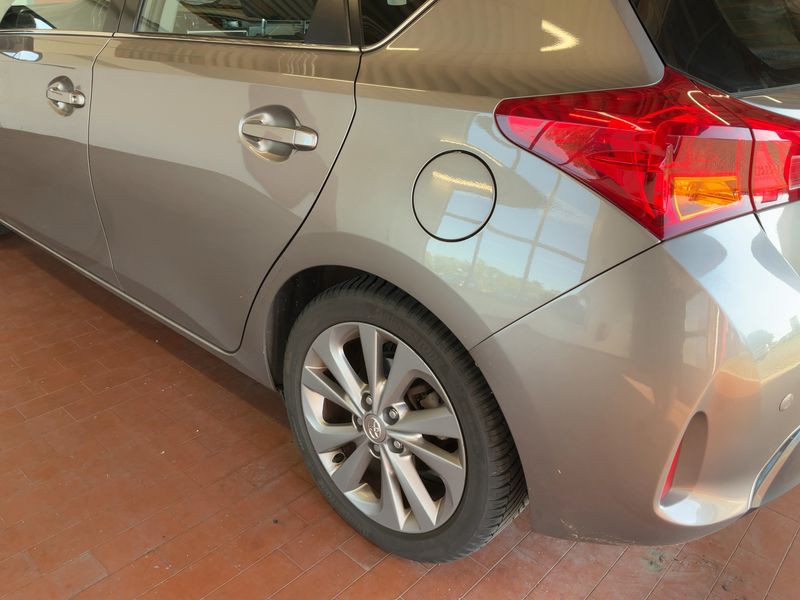 Toyota Auris 1.8 Hybrid START Edition — zdjęcie 3