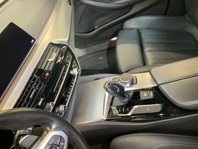 BMW 5er 520d M Sport 2019 – снимка 27