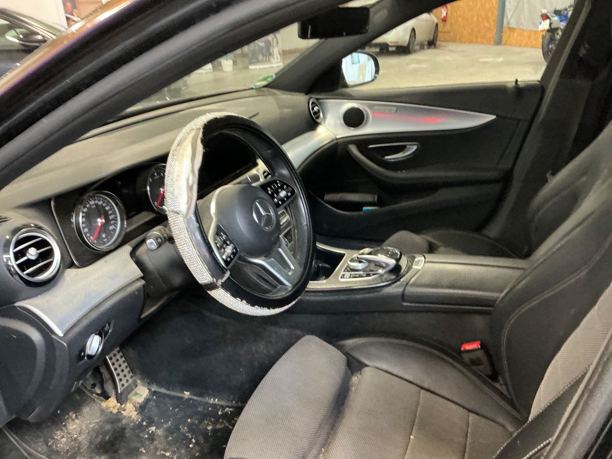 Mercedes-Benz E-Klasse 2019 — photo 37