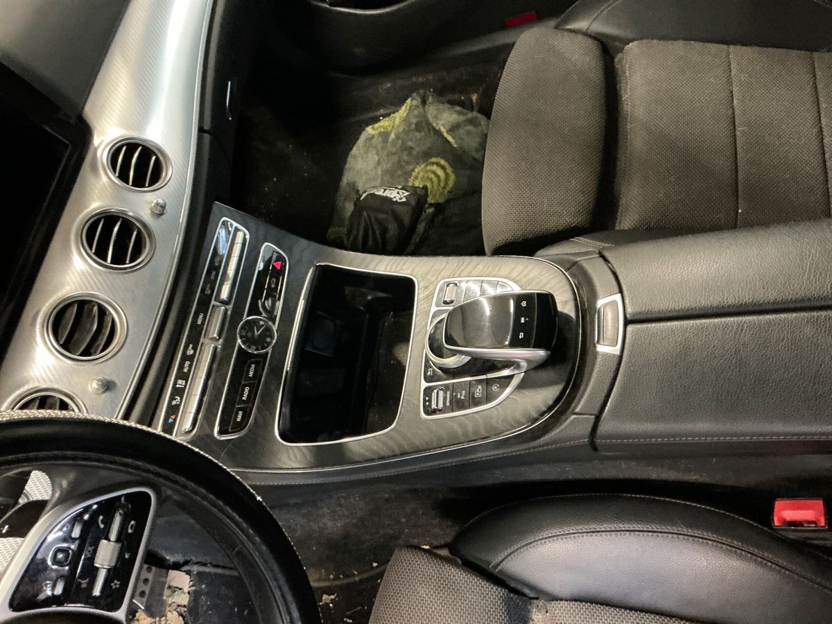 Mercedes-Benz E-Klasse 2019 — photo 30