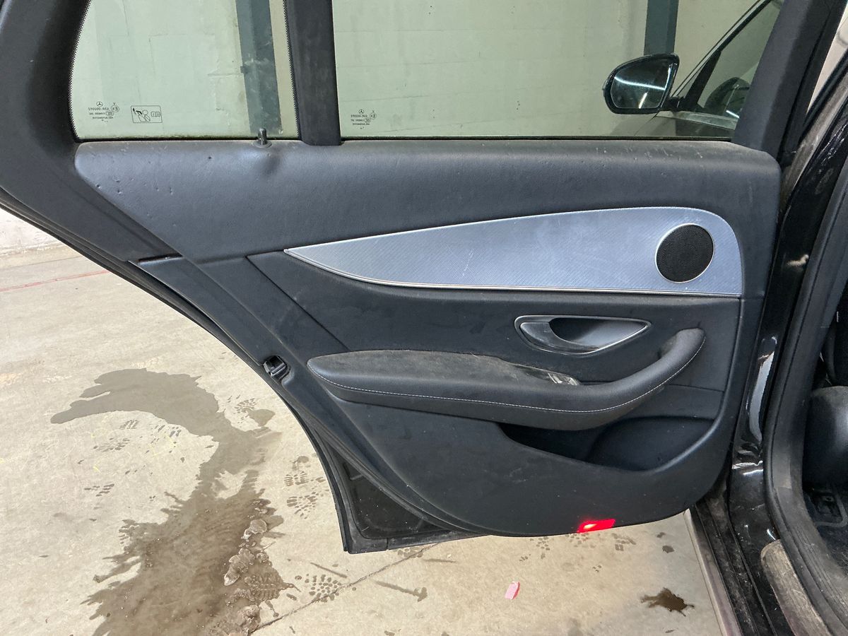 Mercedes-Benz E-Klasse 2019 — photo 33