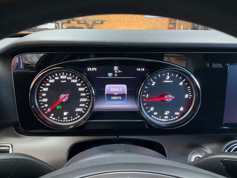 Mercedes-Benz E-Klasse E 220 d 2016 – снимка 19