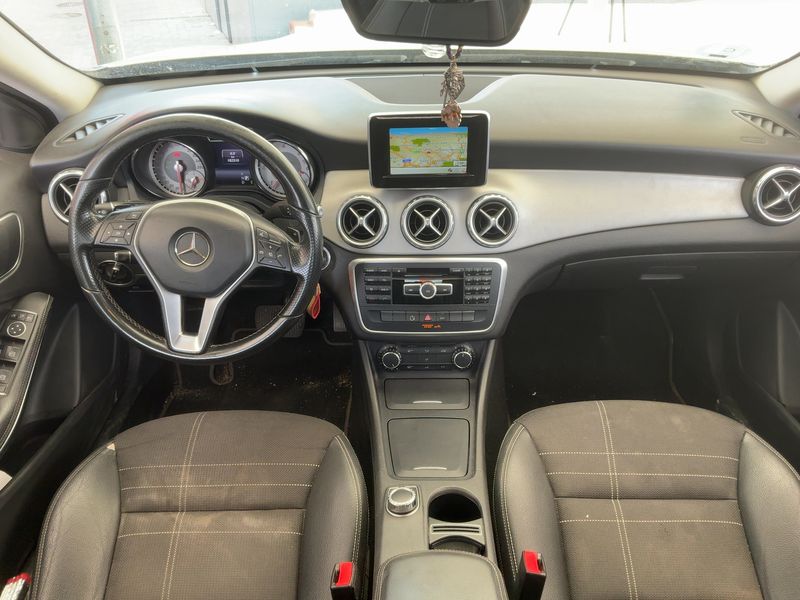 Mercedes-Benz GLA-Klasse GLA 200 d Urban — zdjęcie 12