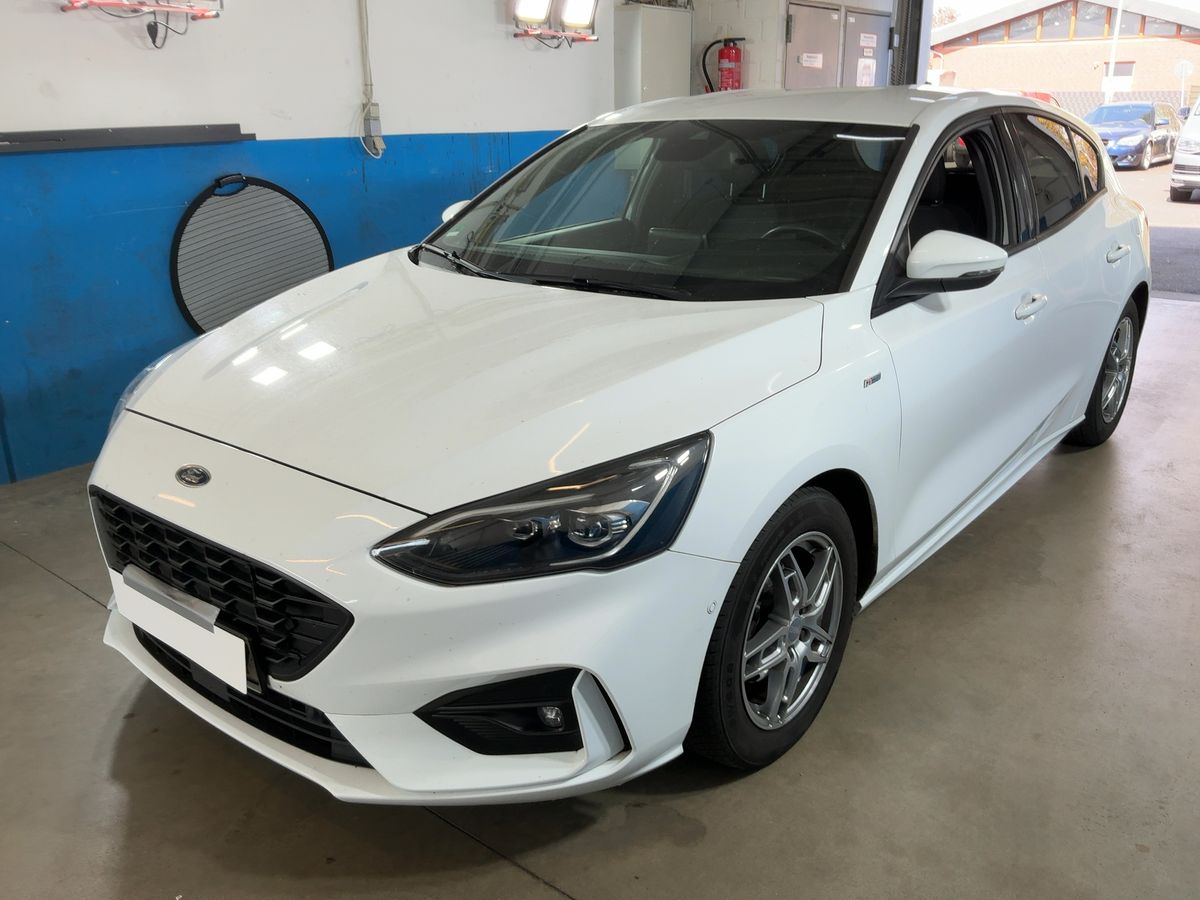 Ford Focus 2020 — photo 1