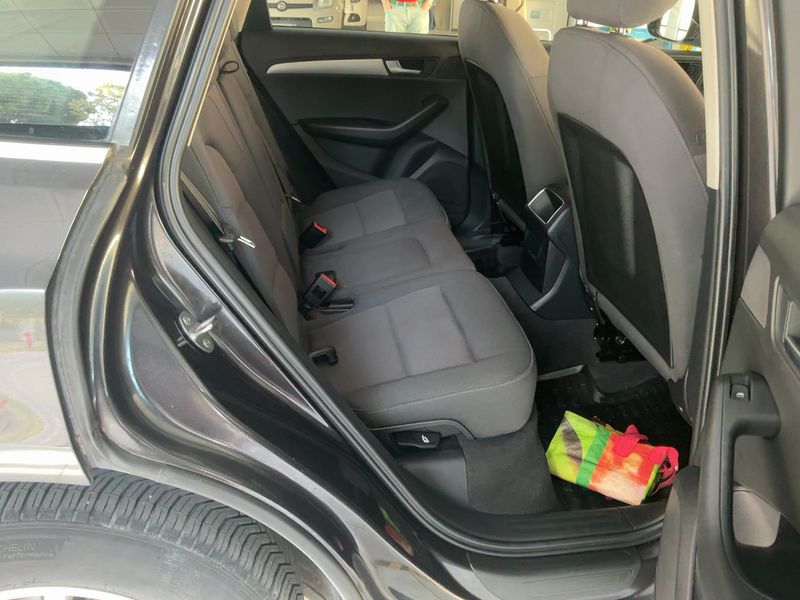 Audi Q5 2.0 TDI quattro — zdjęcie 14
