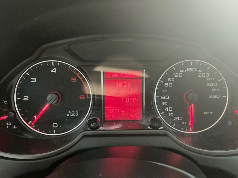 Audi Q5 2.0 TDI quattro — zdjęcie 13