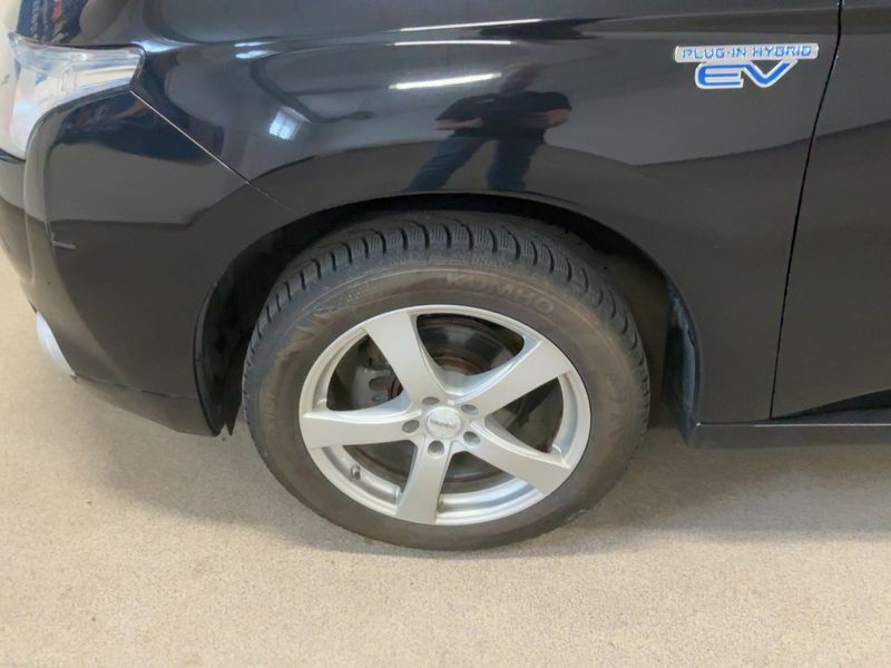 Mitsubishi Outlander 2.0 PHEV Motion 4WD 2014 – снимка 3