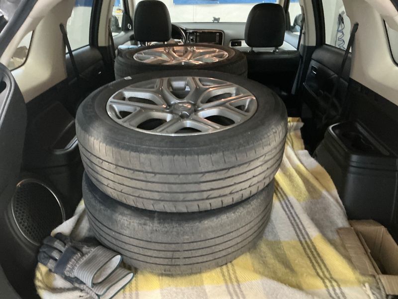 Mitsubishi Outlander 2.0 PHEV Motion 4WD 2014 – снимка 15