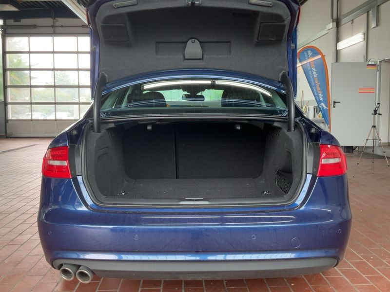 Audi A4 2.0 TDI Ambiente 2013 – снимка 15