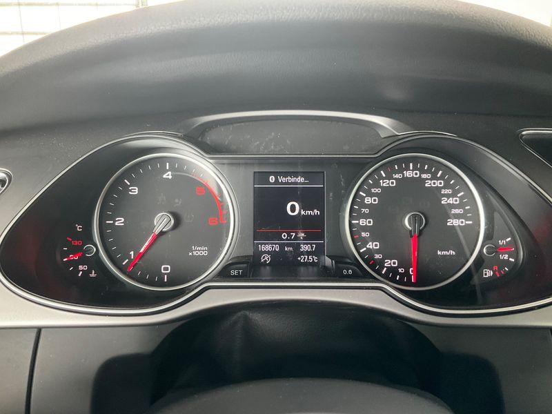 Audi A4 2.0 TDI Ambiente 2013 – снимка 18