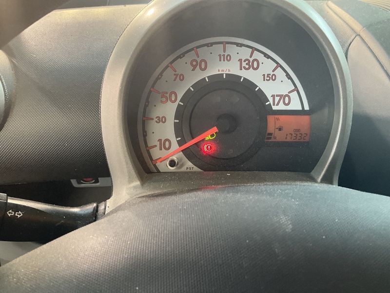 Peugeot 107 1.0 Access 2012 – снимка 18