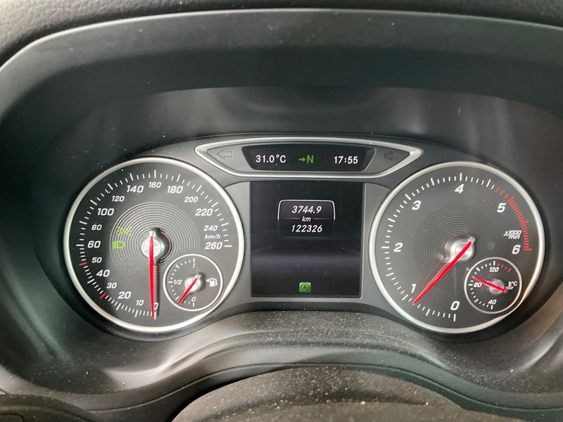 Mercedes-Benz B-Klasse B 160 CDI Executive — zdjęcie 13
