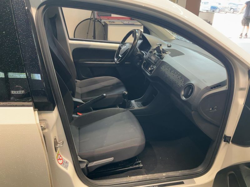 Volkswagen up! 1.0 Sound up! BlueMotion Tech — zdjęcie 11