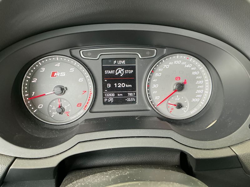 Audi RS Q3 2.5 TFSI quattro — zdjęcie 13