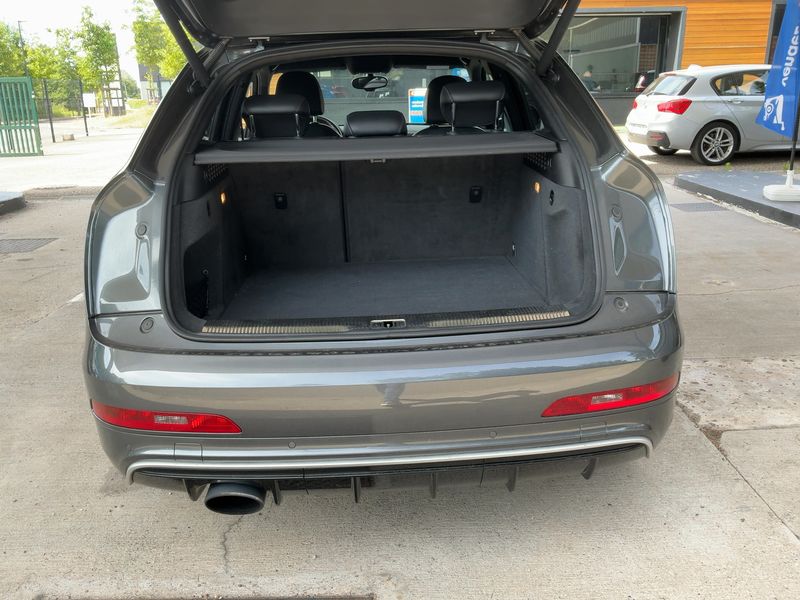 Audi RS Q3 2.5 TFSI quattro — zdjęcie 10