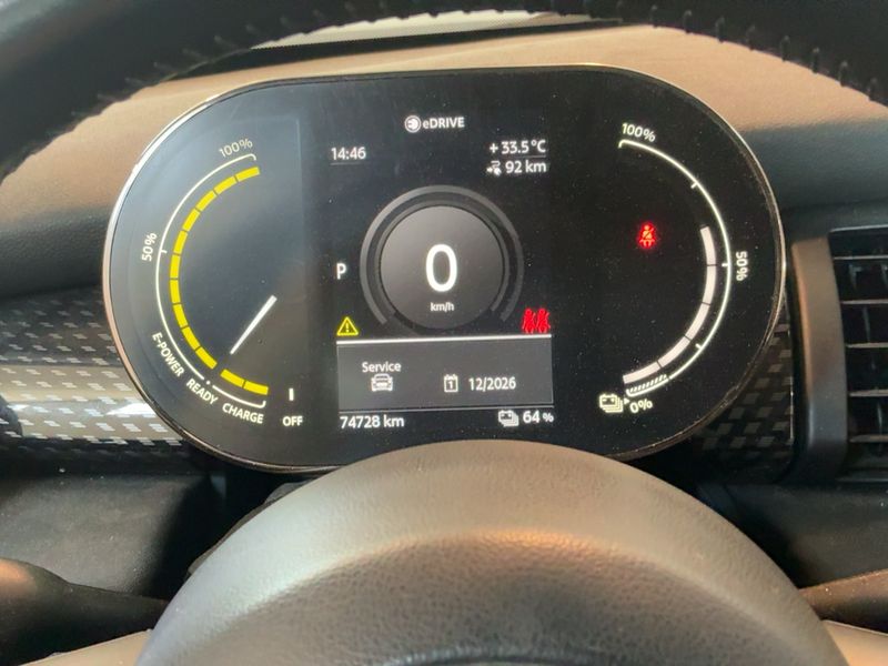 MINI Cooper SE Trim S — zdjęcie 13