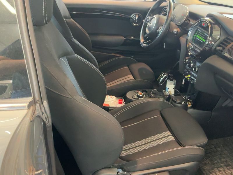MINI Cooper SE Trim S — zdjęcie 11
