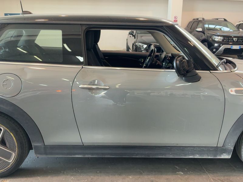 MINI Cooper SE Trim S — zdjęcie 7