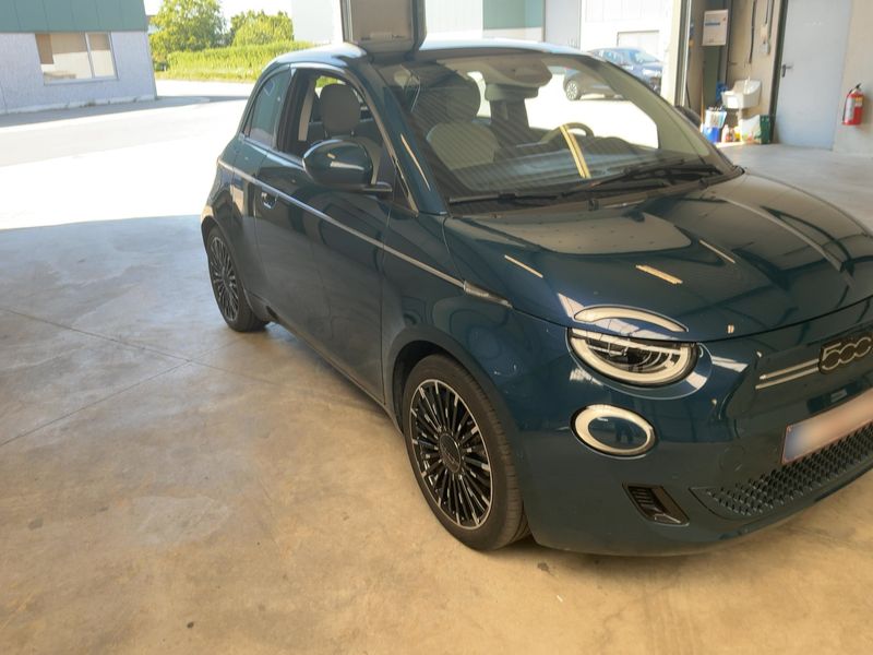 Fiat 500e electric drive 87 kW 3+1 La Prima — zdjęcie 8
