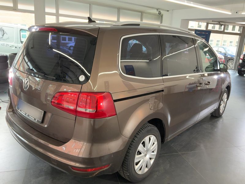 Volkswagen Sharan 2.0 TDI Highline BlueMotion Tech 2011 – снимка 8