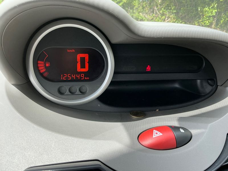 Renault Twingo 1.2 Expression — zdjęcie 4
