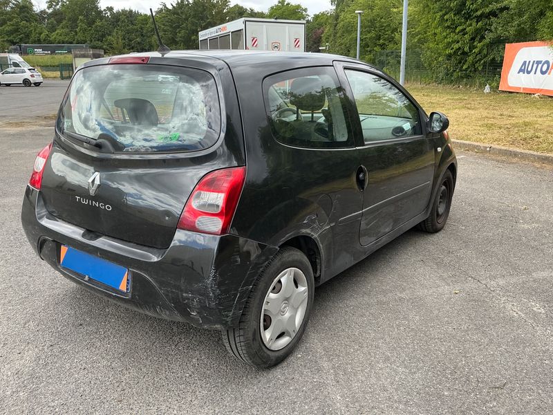 Renault Twingo 1.2 Expression — zdjęcie 2