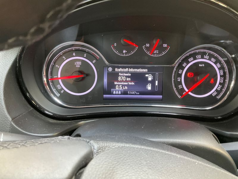Opel Insignia Sports Tourer 2.0 CDTI Edition 2016 – снимка 19