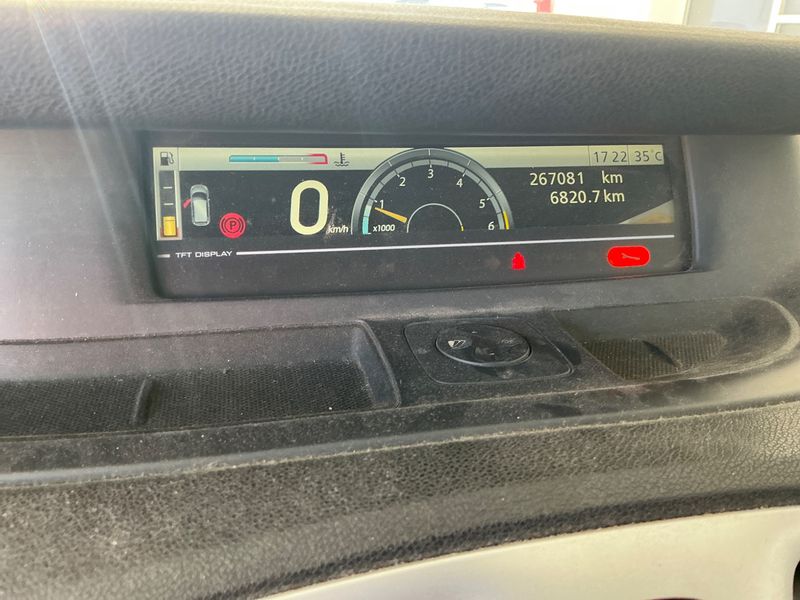 Renault Grand Scenic 1.9 dCi Dynamique — zdjęcie 4