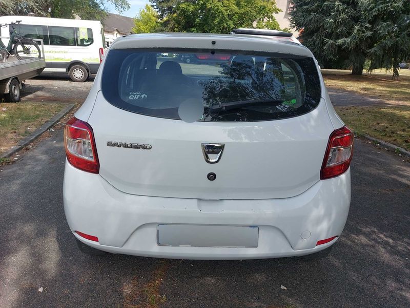 Dacia Sandero 1.5 dCi Ambiance 2015 – снимка 4