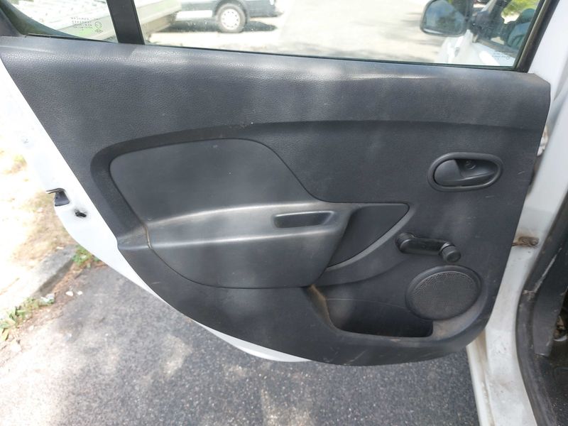 Dacia Sandero 1.5 dCi Ambiance 2015 – снимка 52