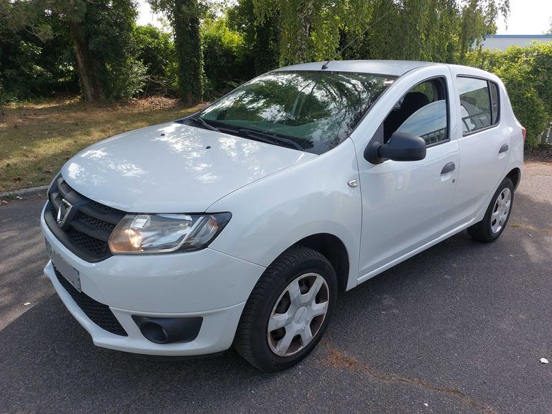 Dacia Sandero 1.5 dCi Ambiance 2015 – снимка 2