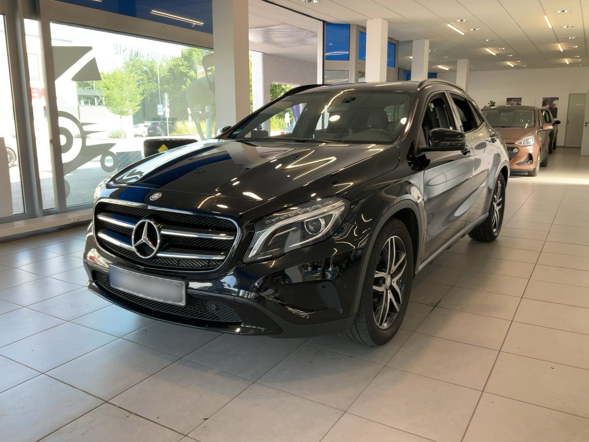 Mercedes-Benz GLA-Klasse 2015