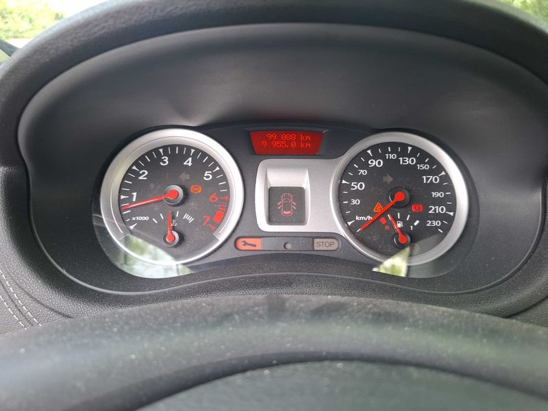 Renault Clio 1.2 Night and Day — zdjęcie 12