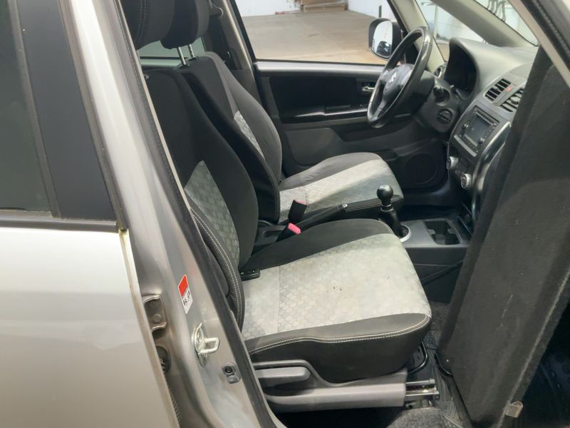 Suzuki SX4 1.6 City+ — zdjęcie 11