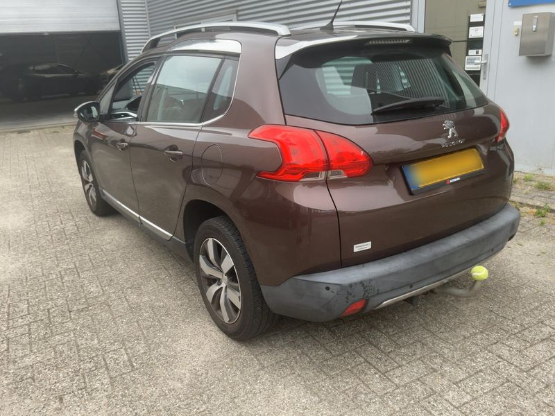 Peugeot 2008 1.6 Allure — zdjęcie 3