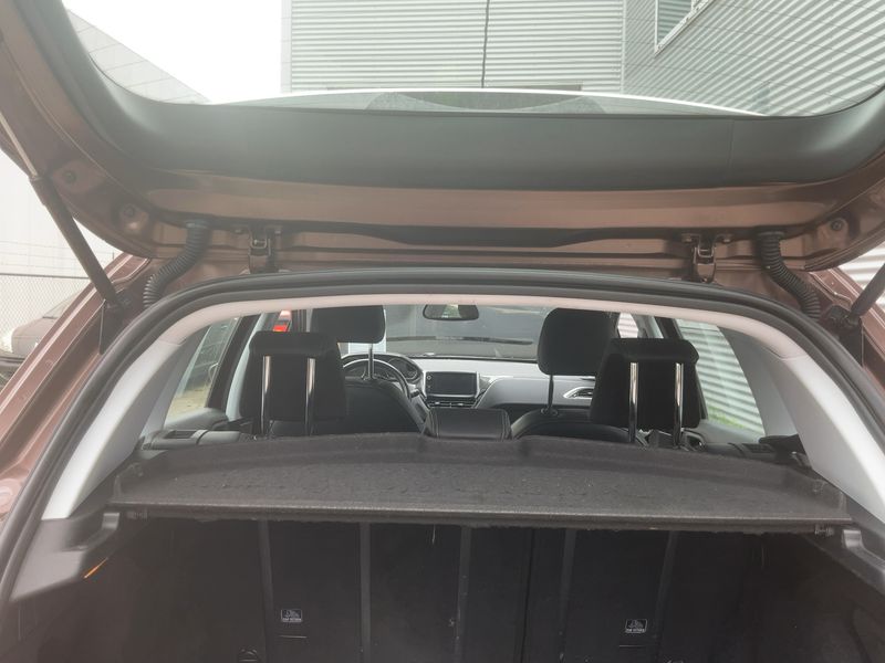 Peugeot 2008 1.6 Allure — zdjęcie 10