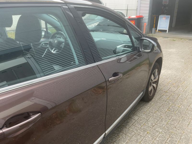 Peugeot 2008 1.6 Allure — zdjęcie 7