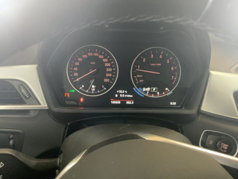 BMW X1 xDrive 20i Sport Line — zdjęcie 13