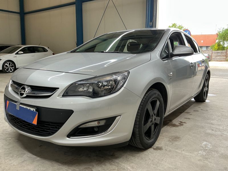 2013 Opel Astra