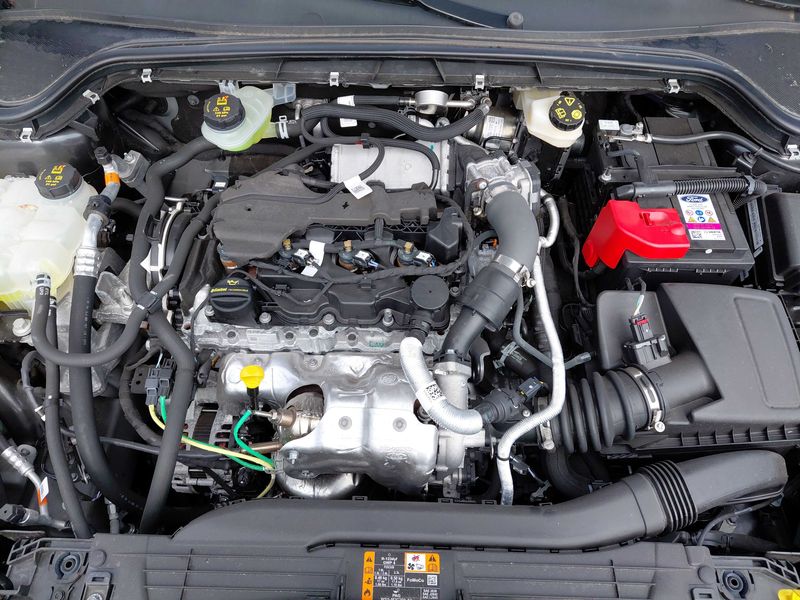 Ford Focus 1.5 TDCi EcoBlue ST-Line — zdjęcie 8