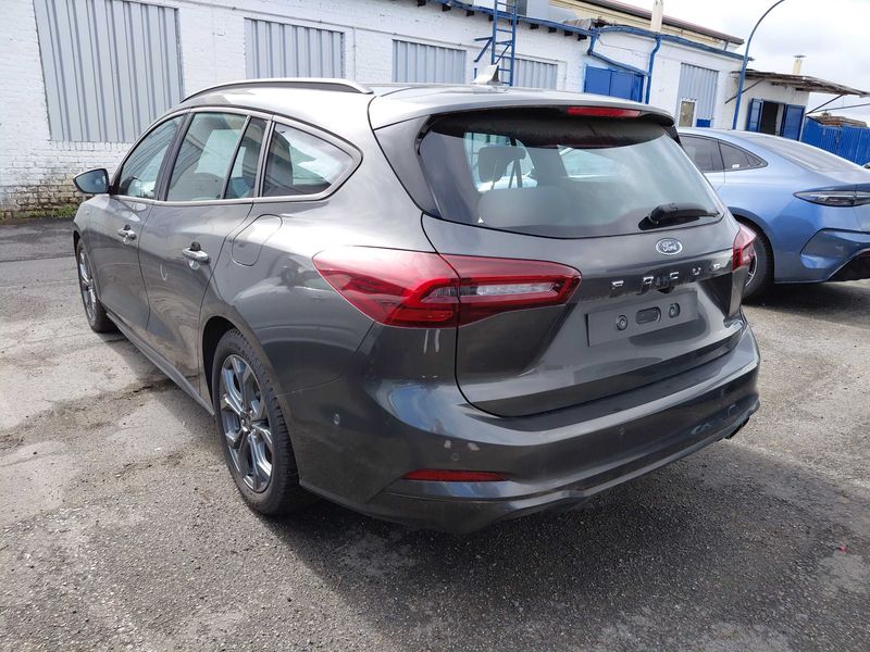 Ford Focus 1.5 TDCi EcoBlue ST-Line — zdjęcie 3