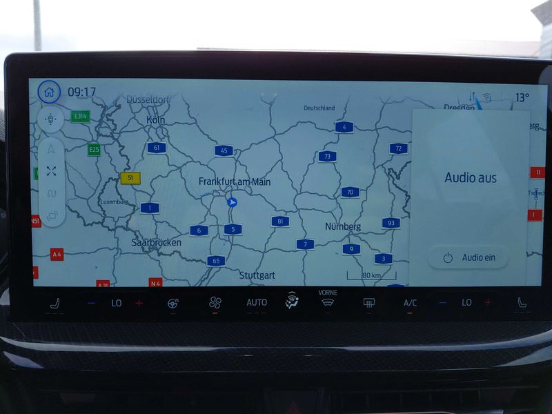 Ford Focus 1.5 TDCi EcoBlue ST-Line — zdjęcie 13