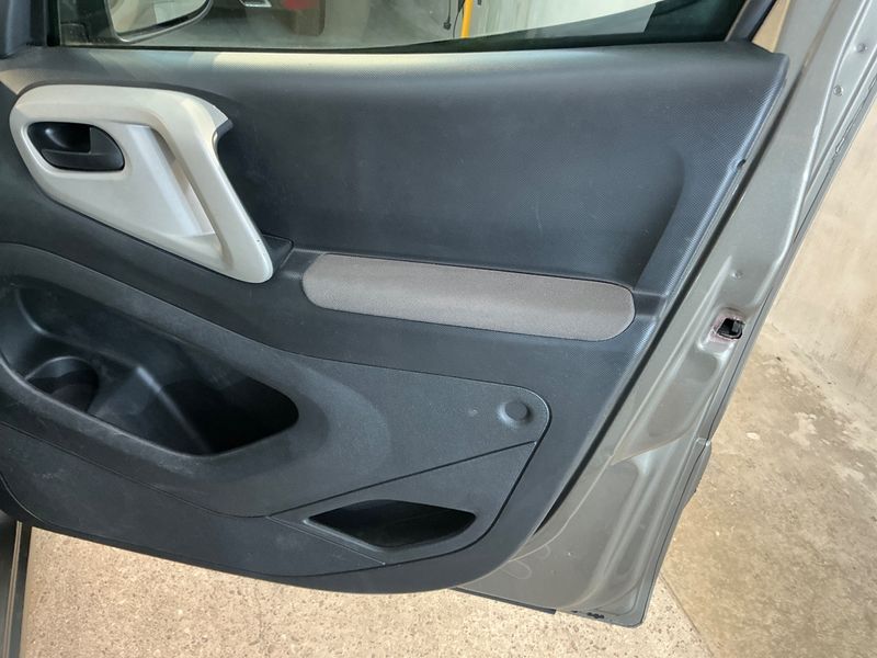 Citroen Berlingo 1.2 PureTech Selection 2016 – снимка 34