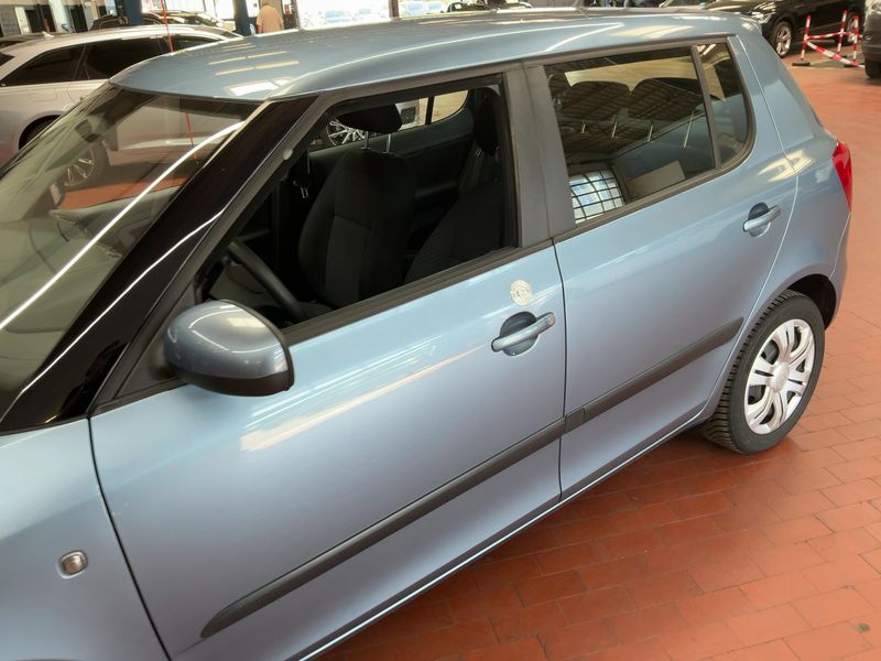 Skoda Fabia 1.2 TSI Ambiente — zdjęcie 4