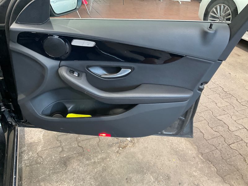 Mercedes-Benz C-Klasse C 220 d T Avantgarde 2020 – снимка 28