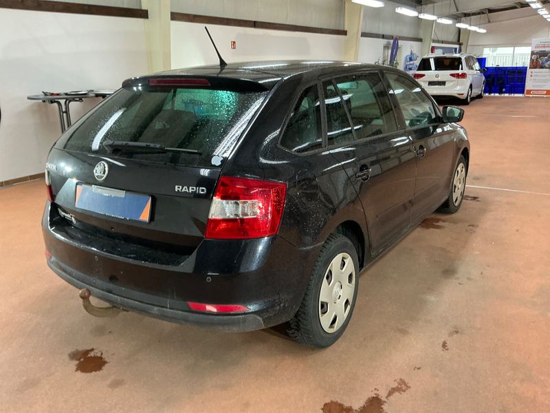 Skoda Rapid Spaceback 1.2 TSI Ambition — zdjęcie 2