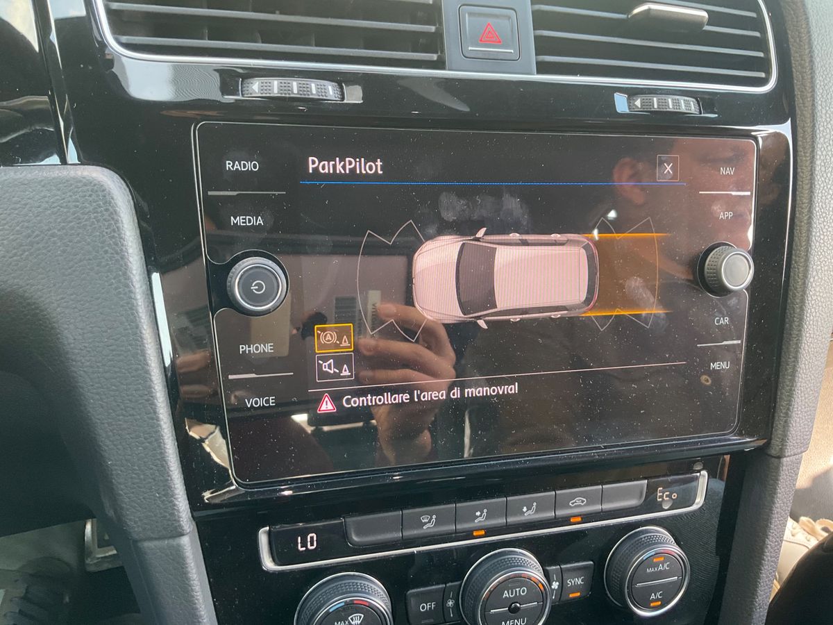 Volkswagen Golf 2018 — photo 25
